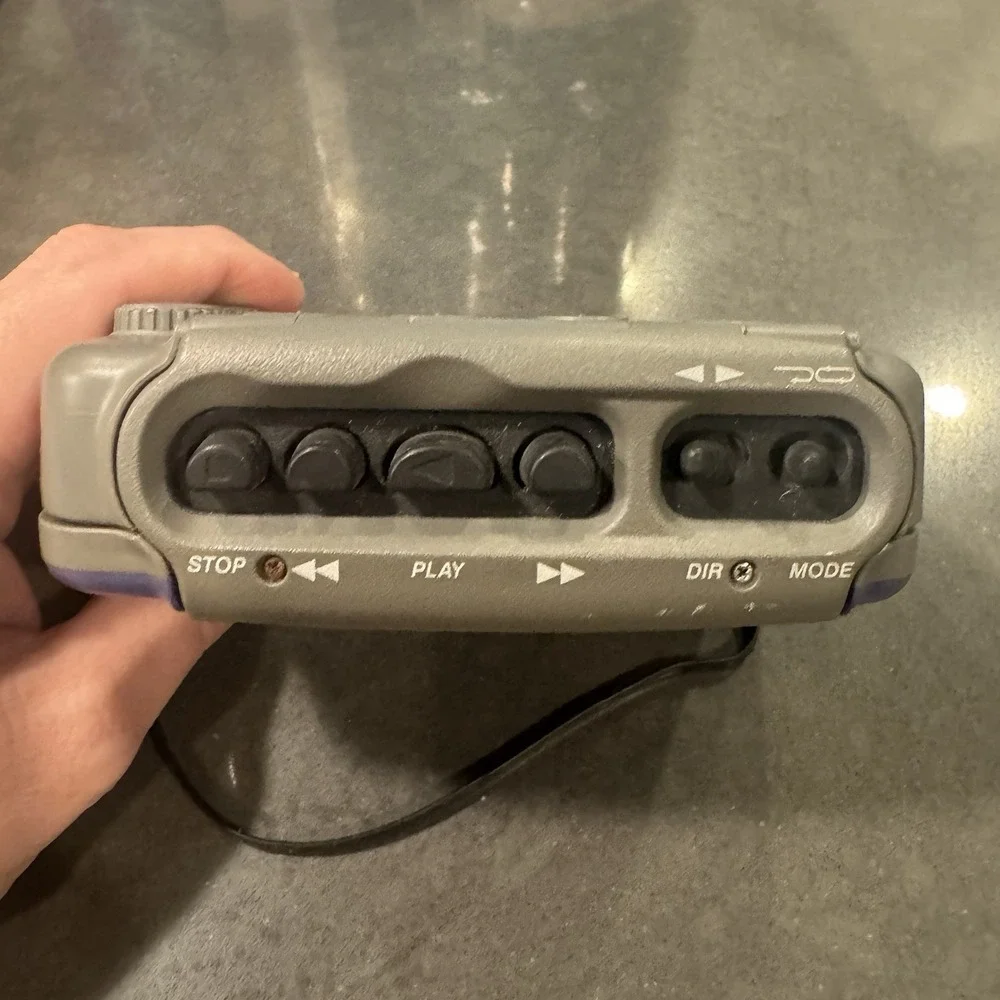 Sony Sports Walkman FM/AM Cassette Player WM-FS399 - UNTESTED